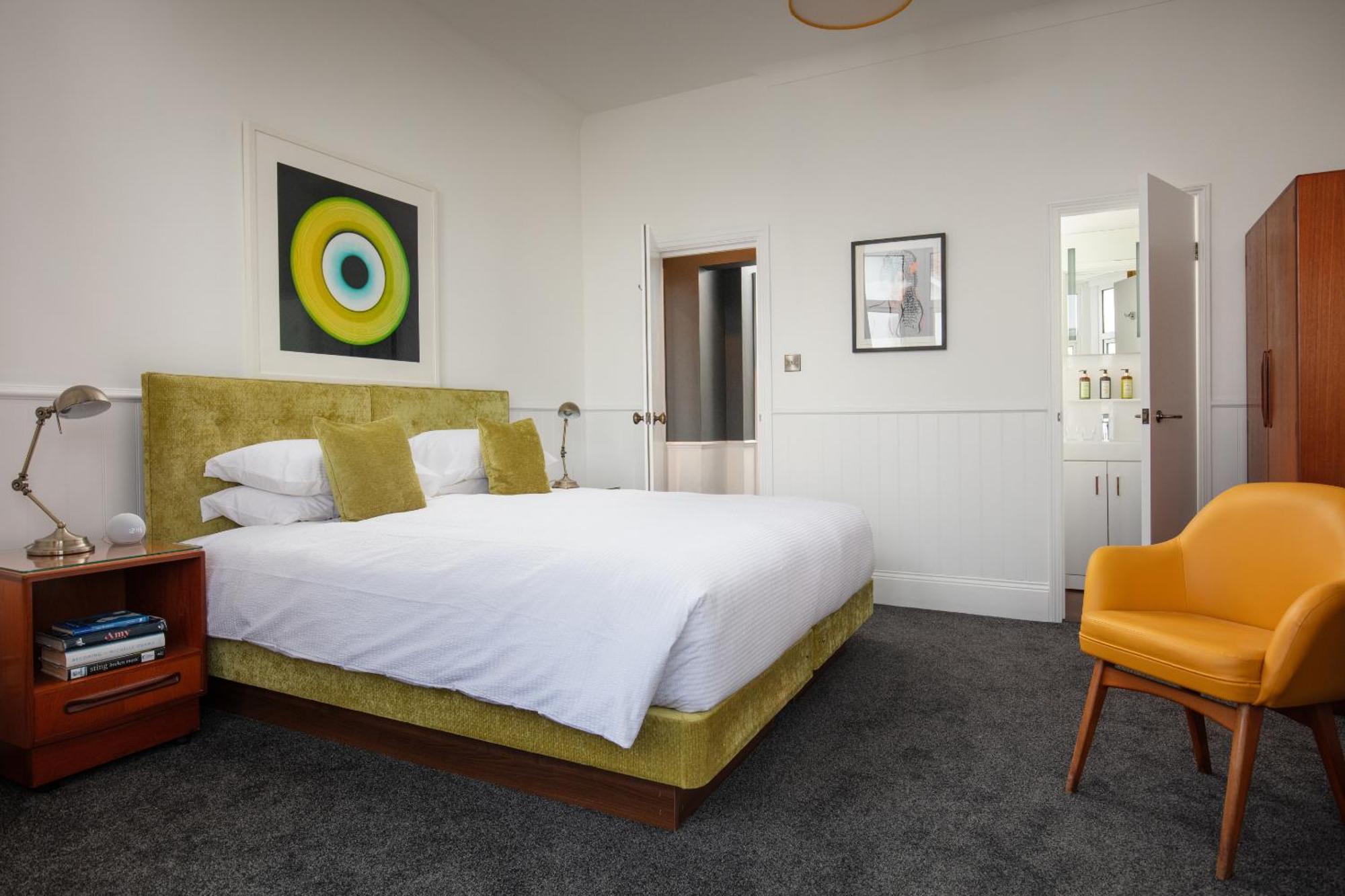 Chelsea House Holiday Apartments Falmouth Room photo